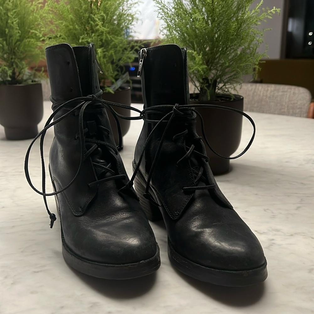 Black leather Ugg boots